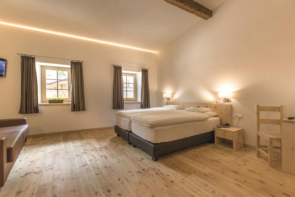 Hotel Helvetia Müstair الغرفة الصورة